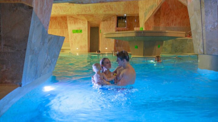 Vesi- ja saunakeskus | Viiking Spaa Hotelli | Kylpylä Pärnussa